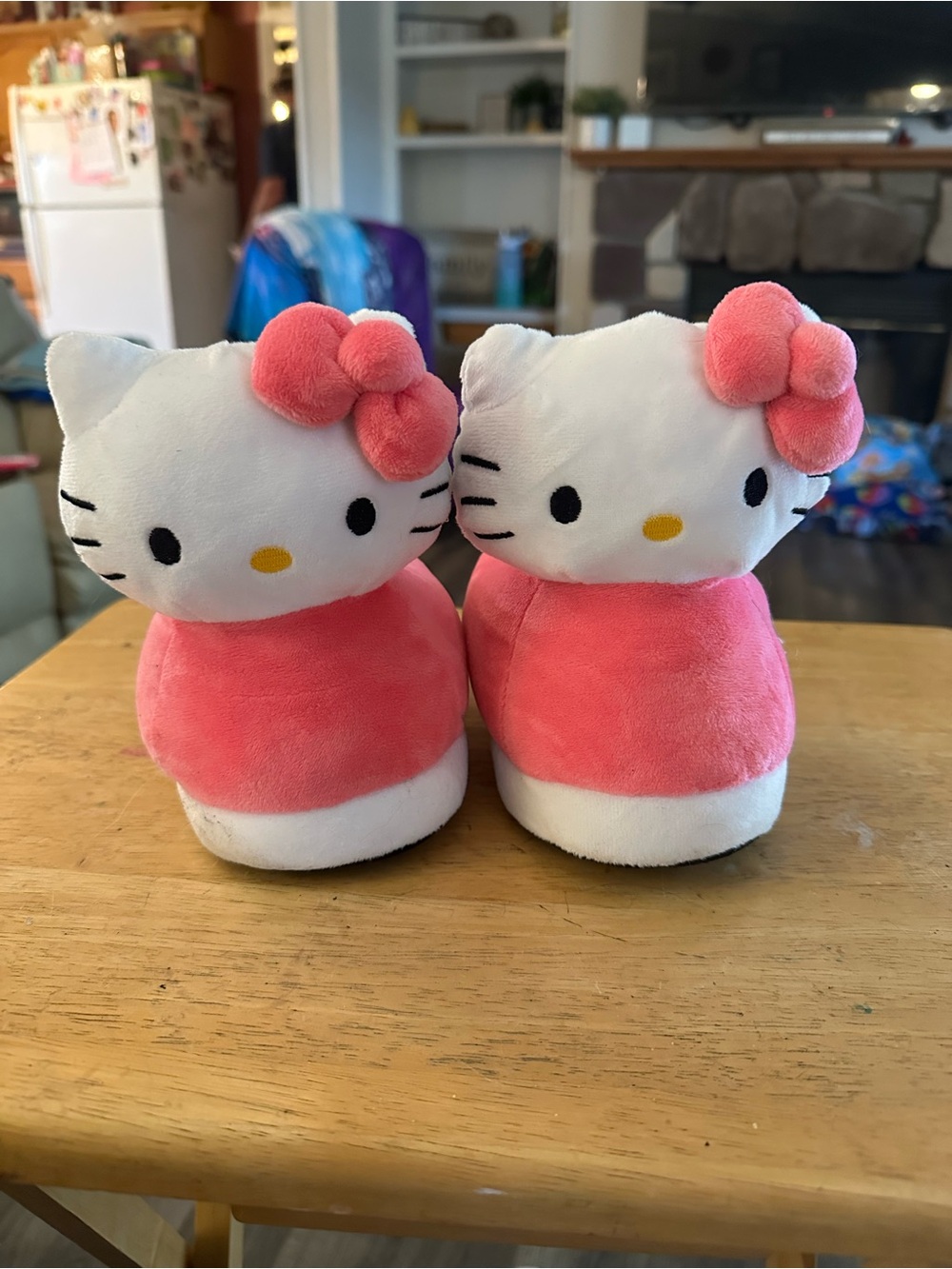 Hello Kitty Slippers with Pink Bows and Coral-Pink Bodies